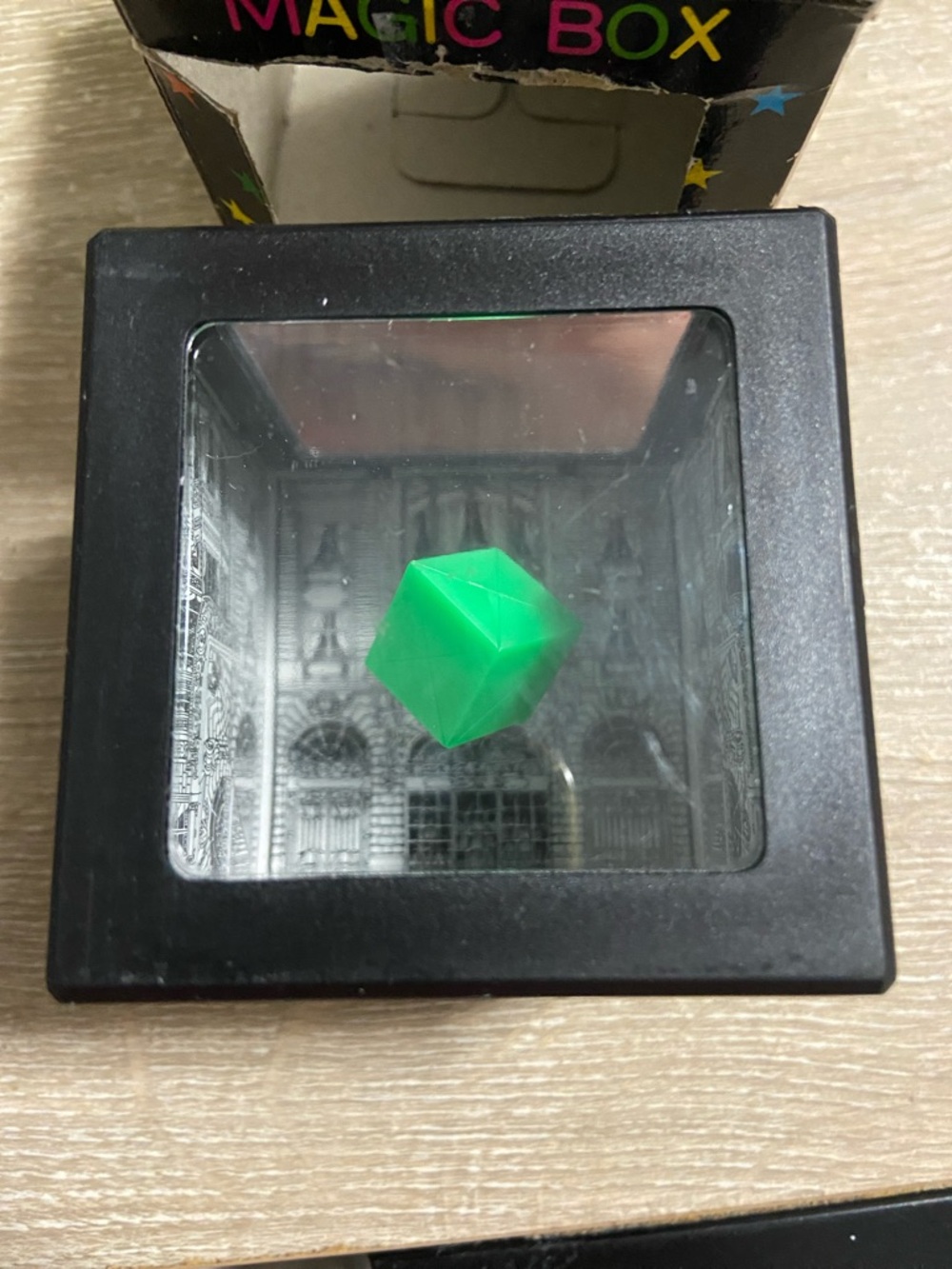 VTG Magic Box Coin Bank - Picture 6 of 7